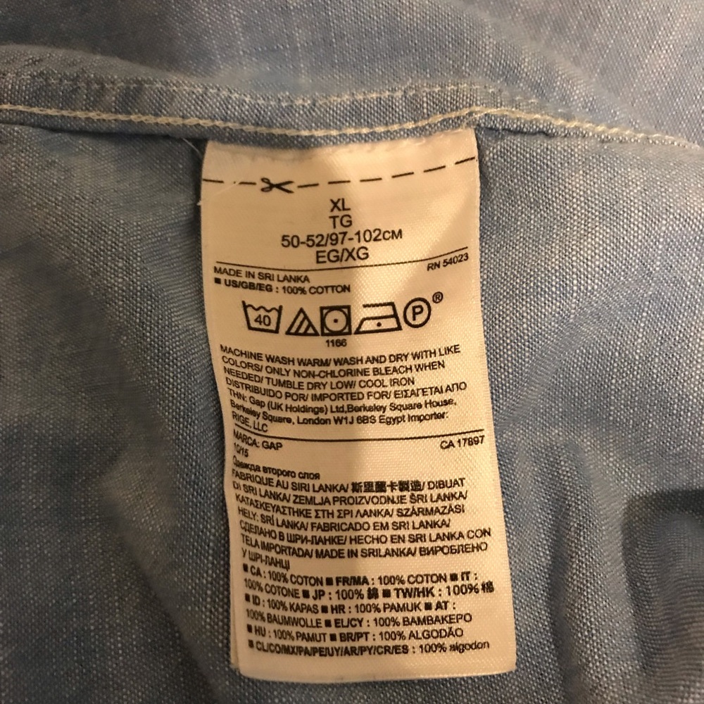 Bundle of 2 XL Men’s Button-down Shirts - Picture 7 of 8